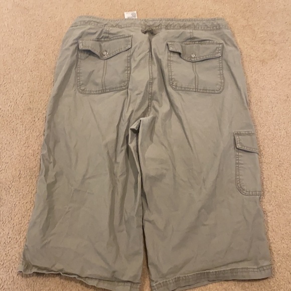 Women’s Docker capris - Picture 2 of 3